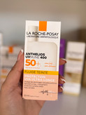 ضد آفتاب رنگی لاروش پوزای مدل Anthelios UVMune 400 Color Fluid SPF50 حجم 50 میلی لیتر اورجینال